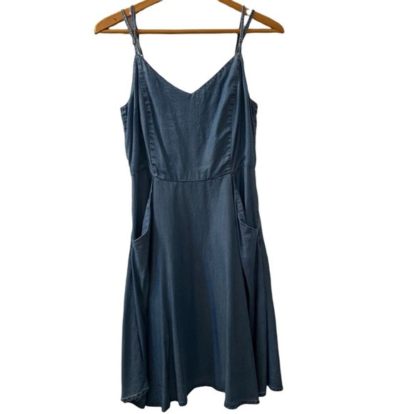 LC Lauren Conrad Dresses & Skirts - {LC Lauren Conrad} Chambray Denim Dress - Medium